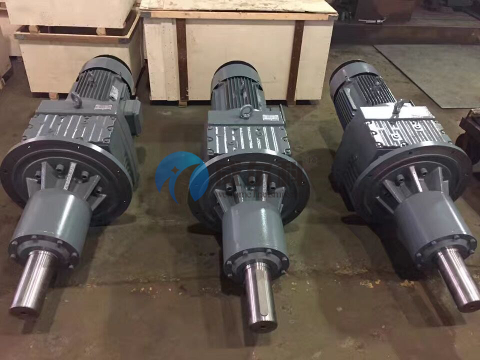 玖龍紙業(yè)訂購(gòu)我司非標(biāo)減速機(jī)9臺(tái)，維修十噸級(jí)減速機(jī)一臺(tái)